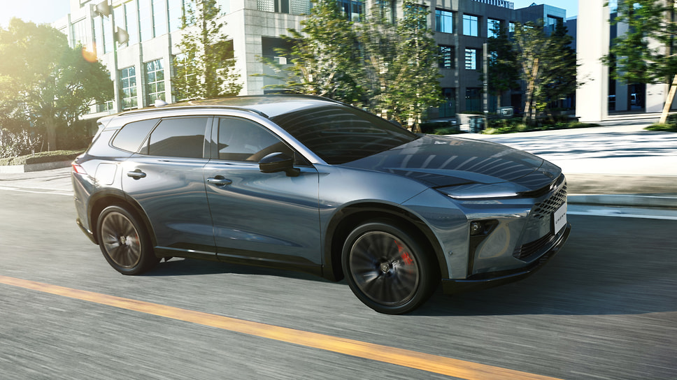 Toyota запустила продажи кросс-универсала Crown Estate в Японии